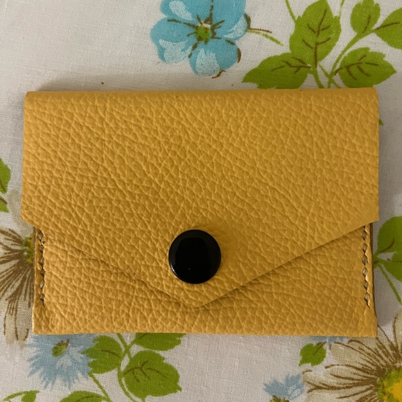 Handmade Genuine Leather Wallet - Picture 2 of 5